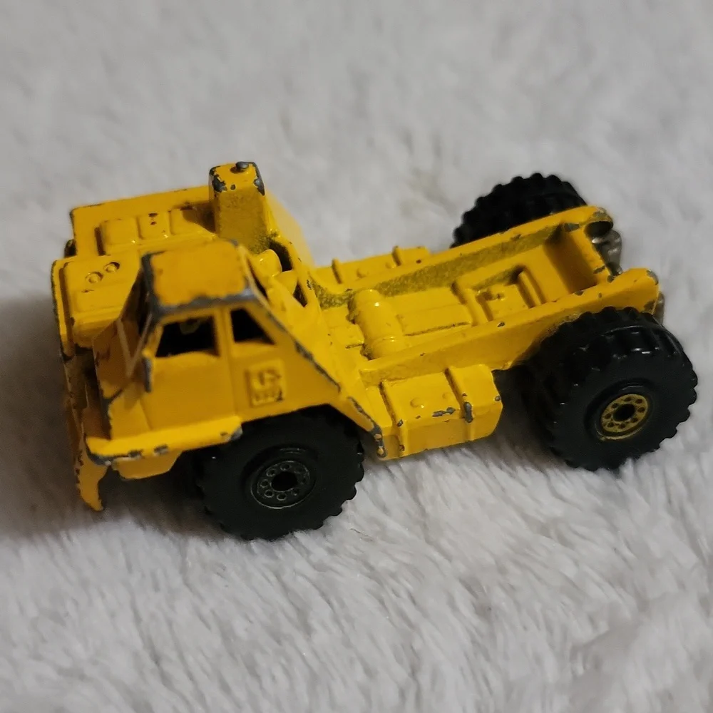Vintage 1979 Hot Wheels CAT Dump Truck